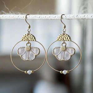 Boho chic trendy white flower pearl earrings for women, moms or young girls - handmade - French designer
