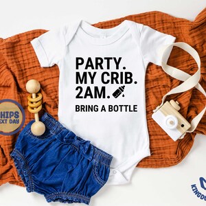 Party At My Crib Bodysuit, Funny Baby Clothes, Cute Bodysuit, Baby Boy Clothes, Baby Girl Bodysuit, Baby Girl Clothes, Baby Boy Bodysuit 画像 3
