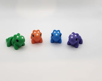 3D Printed Triceratops Keychain – Articulating Dinosaur Fidget Toy