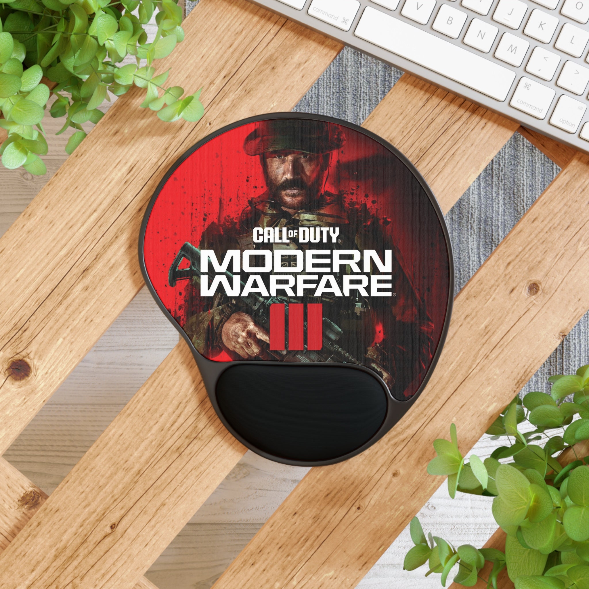 EUREKA ERGONOMIC & Call of Duty Modern Warfare Captain Price Gaming Mouse  Pad, Extended XXL Large Black Home Office Computer Desk Accessories  Keyboard