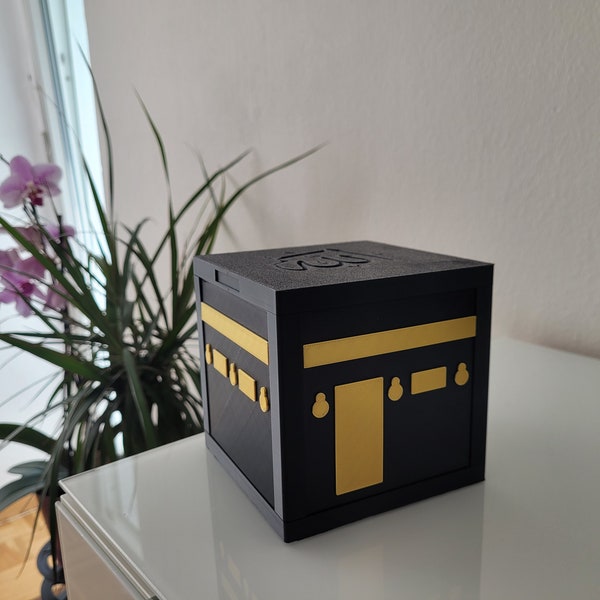 Personalisierbare Kaaba Spendenbox für Sadaka | Islamische Deko | 3D gedruckt | Perfekt als Geschenk für Muslime und Interessierte