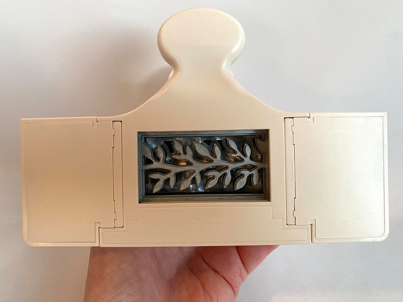 Martha Stewart LEAVES Border Edge Paper Punch Leaf Edging Paper Punch
