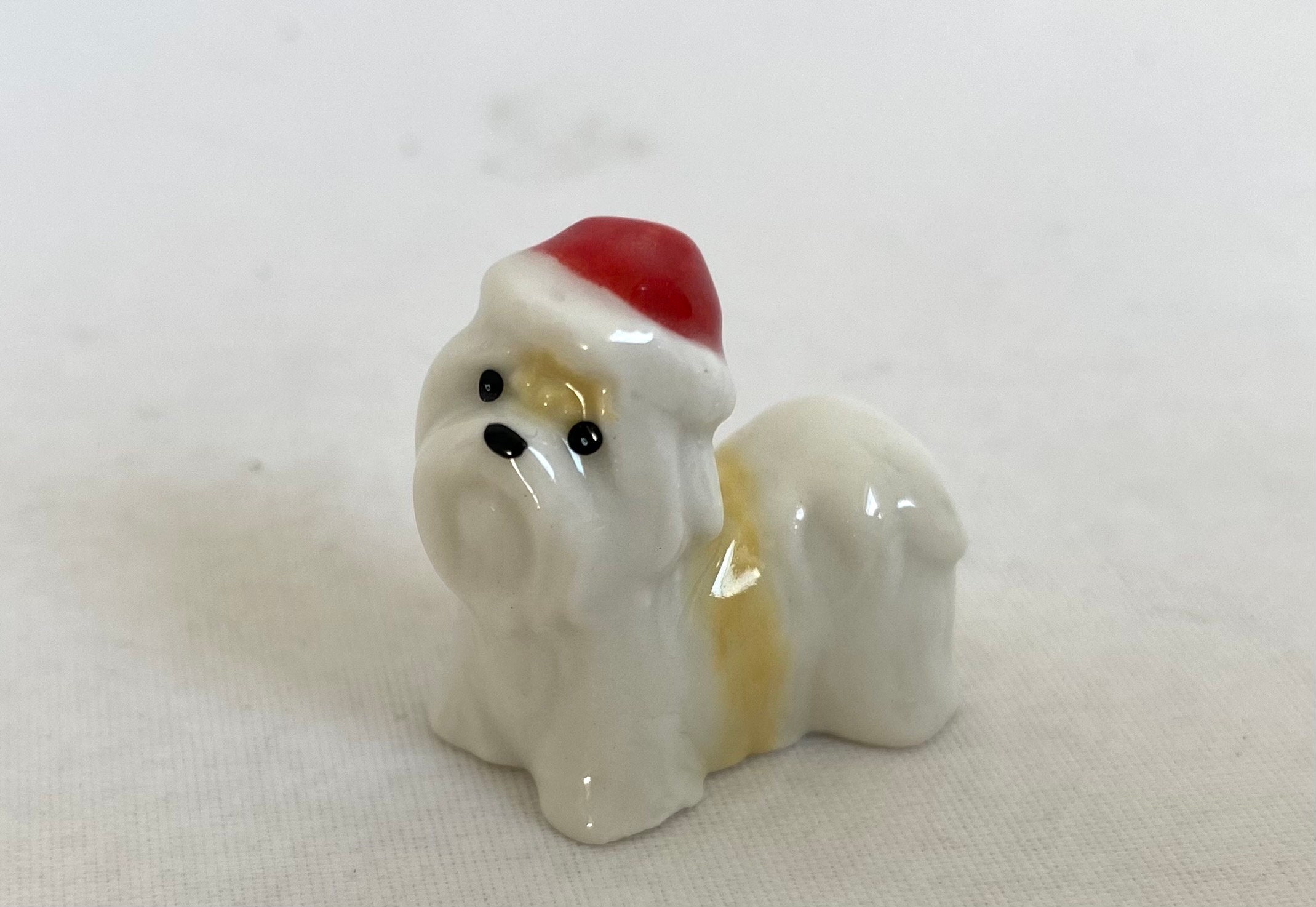 ウエストでポテティーでホワイトな1.8*3本　34度 Miniature WESTIE in SANTA Hat Porcelain Figurine | Mini GANZ Santa