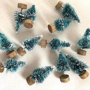 12 pc 1-1/2” Frosted SiSAL Green TREES | Retro Miniature 1.5 in Christmas Bottle Brush Trees | Dollhouse Xmas Trees | Art Minds
