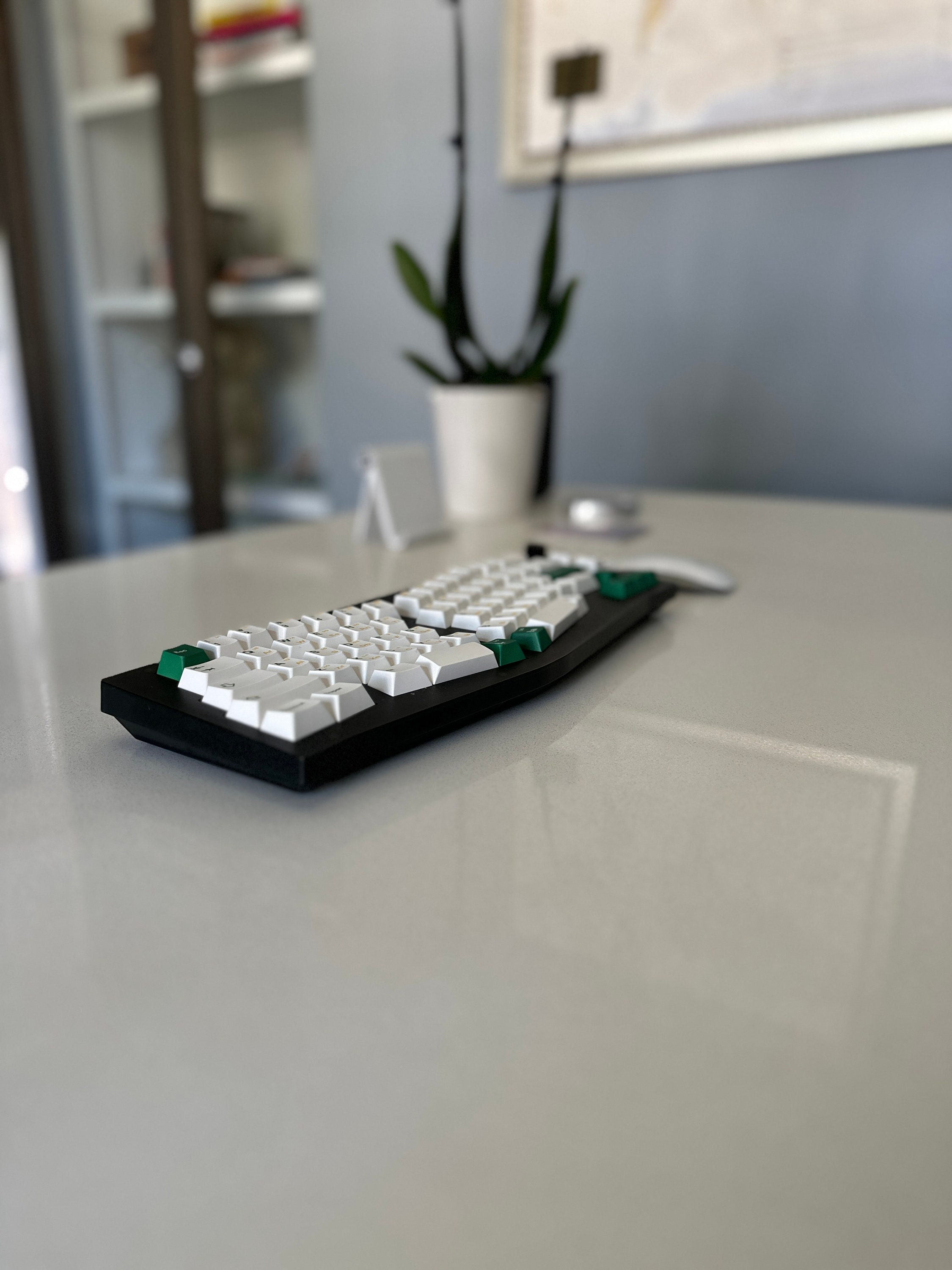 $30 CIY Tester 84 Budget Keyboard Kit - Lumia Matcha, GMK Dracula PBT