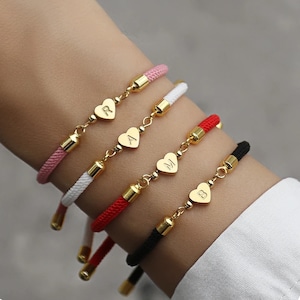 Initial Armband, Initial Armband der Frau, Buchstabe Armband, Geschenk für sie, graviertes Geschenk, Initial Bettelarmband, Geschenk der Frau