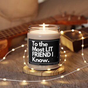 Cheerful Appreciation: Funny Scented Candle - Ideal Gift for Best Friends & Gratitude Tokens!