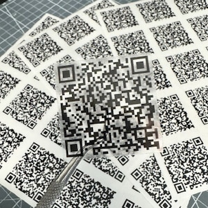 ENVÍO GRATUITO 100, 250, 500, 1000 Pegatinas de códigos QR impresas en vinilo transparente impermeable, inventario qr, códigos qr personalizados, embalaje de marca comercial