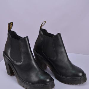 Dr Martens Hurston Leather Heeled Chelsea Ankle Boots Sz 37