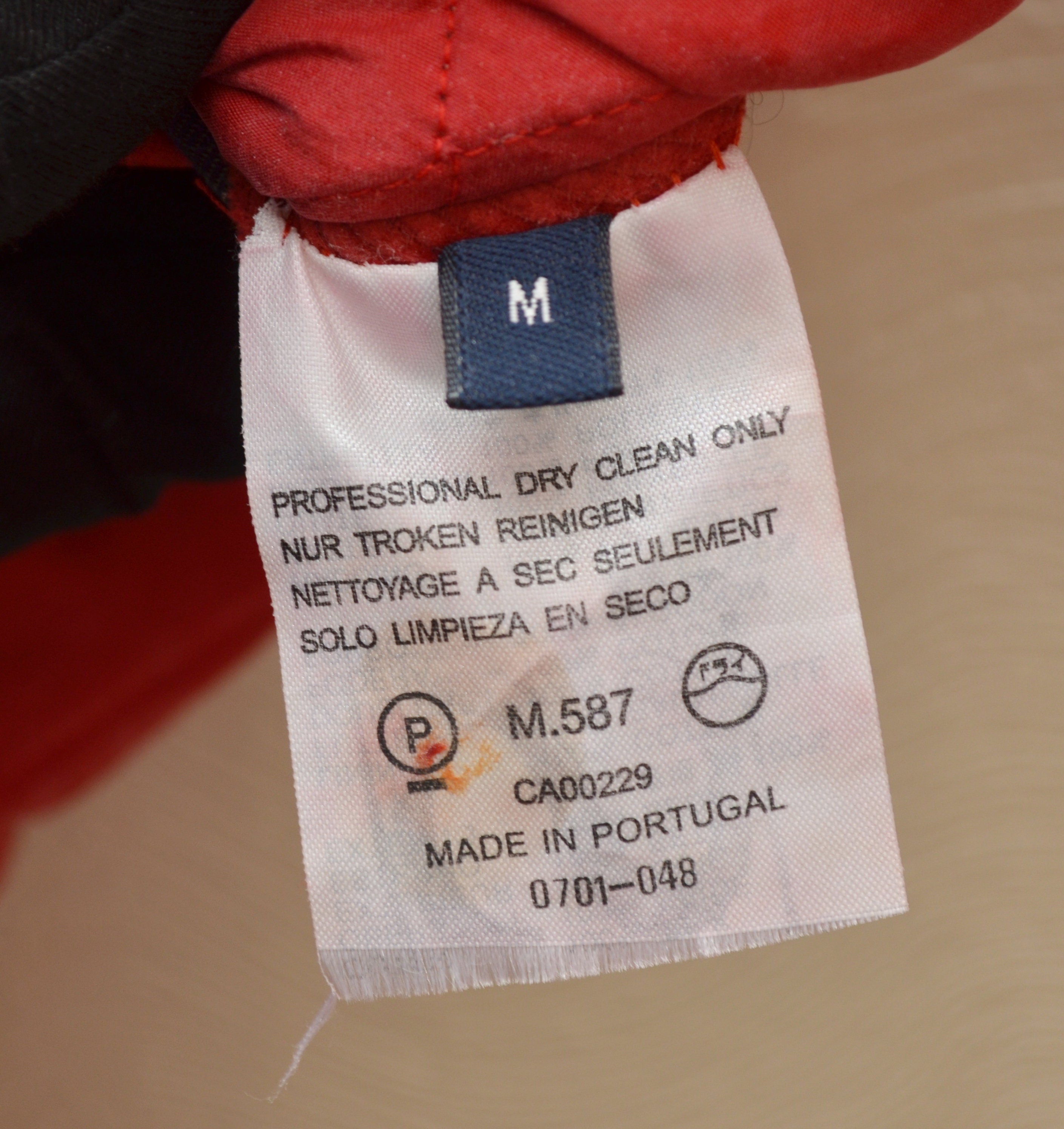 Veste Matelassée AQUASCUTUM En Soie Rouge Taille M 10-12 - Neuve Avec étiquettes - Style Casual