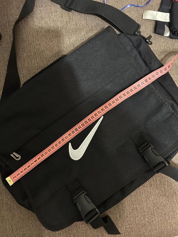 Nike Vintage Messeneger Shoulder Center Logo Bag 90s Y2k - Etsy Nike Vintage Messeneger Shoulder Center Logo Bag 90s Y2k - Etsy