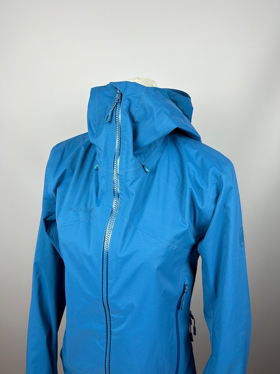 Mammut Dry Tech Pro Kento Hardshell Hooded Waterproof Mammut Dry Tech Pro Kento Hardshell Hooded Waterproof
