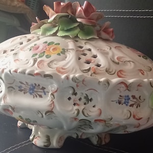 45 cm Capodimonte Italian decorative soup tureen