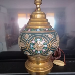 Lamp base