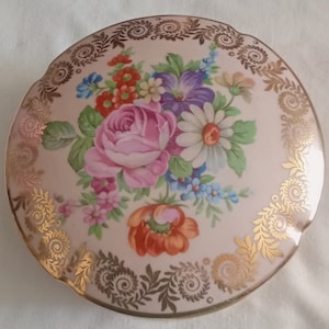 Round floral candy box