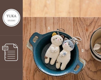 Crochet Cat Keychain: Handmade Amigurumi Kitty, Customizable Colors