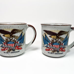 Set of 2 - USA 200th Anniversary 1776-1976 Coffee Mugs - E Pluribus Unum - America Bi-Centennial -Commemorative Eagle American Flag 70s Cups