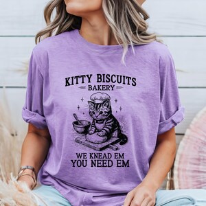 Comfort Colors® Cat Biscuit Shirt, Cute Kitty Biscuits Bakery Retro Style Graphic Tee, Funny Baking Gifts for Her, Cat Lover Baker Shirt