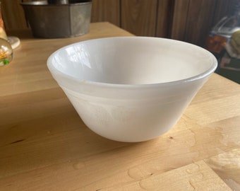 Vintage Federal Glass - Milk Glass White Mixing Bowl 6" - Great Condition