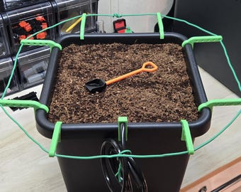 AutoPot Low Stress Training Clips: Botani Clip Plant Bending - LST Clip