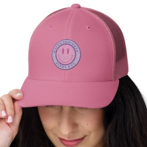 Happy Thoughts Every Day Trucker Hat Cute Smiley Face Cap Positive Vibes Hat Adjustable Mesh Back Fun and Stylish Headwear Casual Everyday