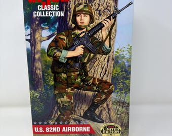 1998 21st Century Toys 12 Inch G I Joe Soldier With Accessories