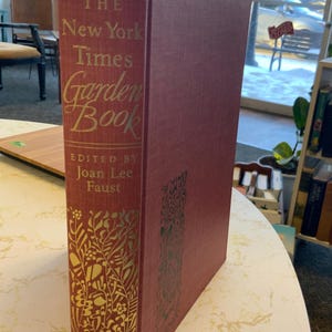Garden Book Collection - vintage garden book - flower gardening - Joan Ann Faust - Complete Book of Bulbs - vintage flower book