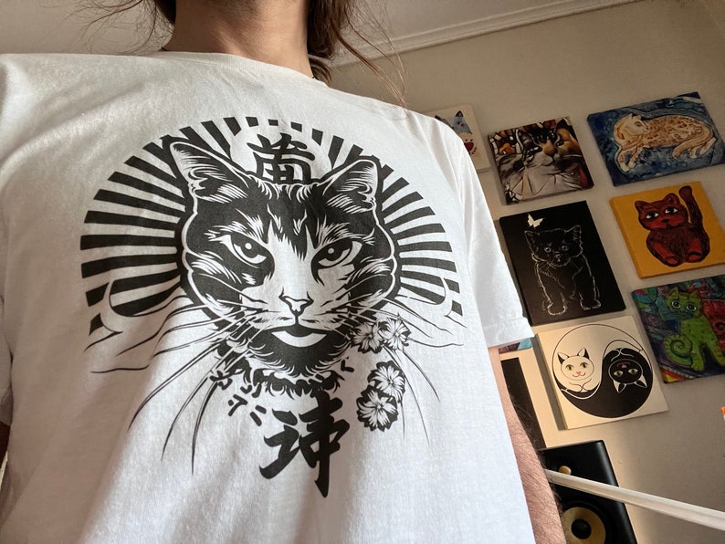 Japanese Cat Unisex Softstyle T-Shirt zdjęcie 3