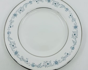 Royal Doulton Angelique Set of Six 6.5 Inch Bread and Butter Plates