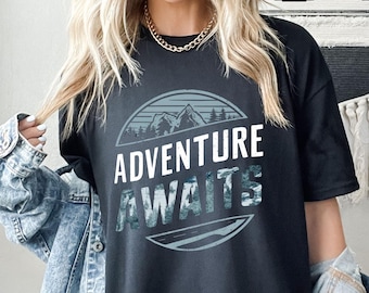 Camiseta de aventura, camiseta de aventura, camisetas de camping, camiseta de montaña, camisetas de excursionista, camiseta de amante de la naturaleza, regalo de camping, camiseta de vacaciones, caminatas