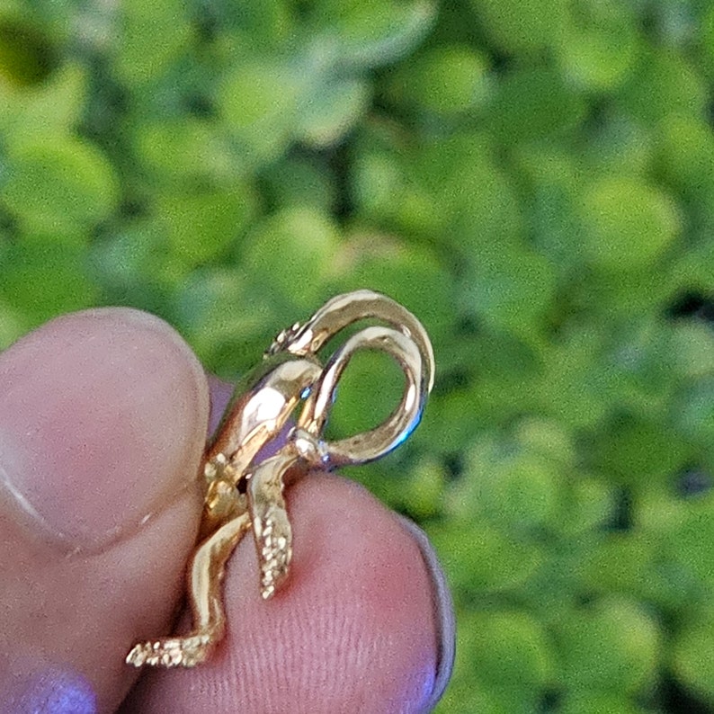Betoverende 14k gouden octopus hanger/bedel hoog detail met diamanten ogen nautische gouden hanger afbeelding 9