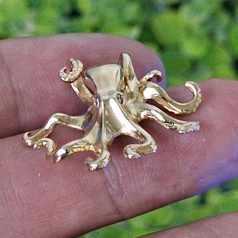 Betoverende 14k gouden octopus hanger/bedel hoog detail met diamanten ogen nautische gouden hanger afbeelding 10