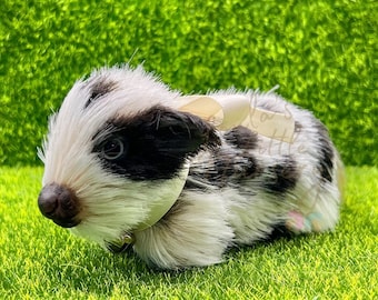 La piccola nursery di Loula Clover, la mucca Holstein - Animali realistici in silicone