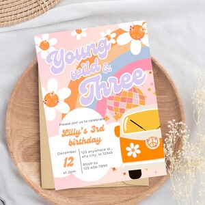 Groovy uitnodiging voor verjaardagsfeestje Boho Retro Groovy Hippie verjaardag Daisy Hippie Young Wild & drie bewerkbare uitnodiging Instant Download BP542