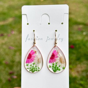 Real Daisy Earrings, Pressed Lace Earrings, Dried Pink Daisy Flower Resin Jewelry, Dangle Drop Earrings, Mother&#39;s Day Gift For Her