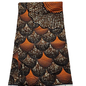 Brauner und Orange afrikanischer Druckstoff, afrikanischer Stoff durch die Falte, afrikanischer Stoff, Ankara-Stoff, brauner Stoff, afrikanischer Kleider- / Rockstoff