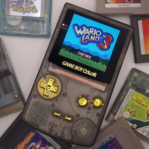 Game Boy Color aangepaste mod "BlackGold" editie met verlicht scherm, 1800mAh batterij + upgrades, gepersonaliseerde GBC, perfect als cadeau