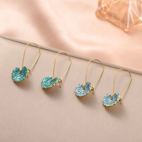 Art Nouveau Lilypad Bar Earrings main image 0
