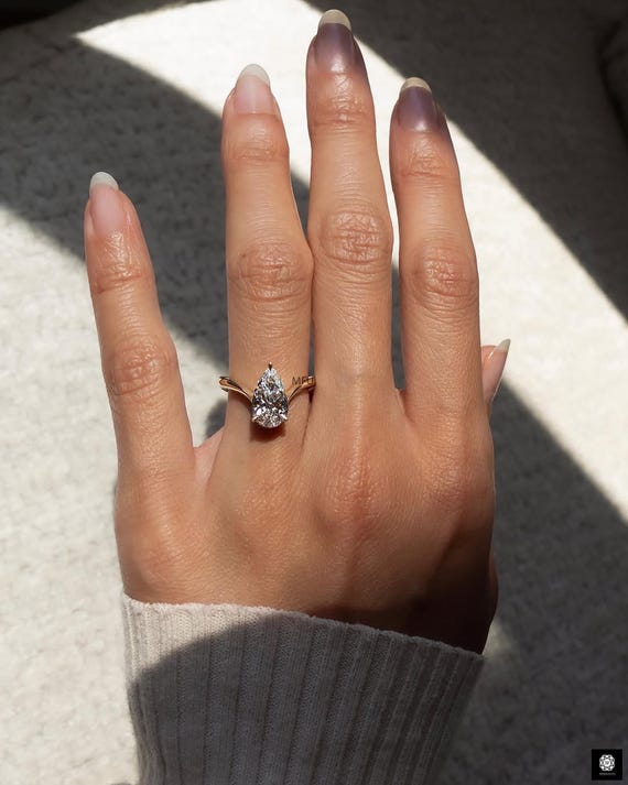 2 CT Pear Cut Elegant Moissanite Ring in 18K Yellow Gold Wedding Vintage Band, Bypass Style Band, Premium Gift for Her, Engagement Gold Ring