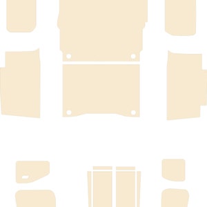 Puede incluir: Un juego de alfombrillas para coche de color beige con diferentes formas y tamaños. Las alfombrillas están hechas de un material duradero y están diseñadas para proteger el interior del coche de la suciedad, los derrames y el desgaste.