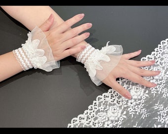 WF23 Une paire de Lolita Victorien 2 couches Volants Perles Elégant Costume Mariage Extensible Dentelle blanche Poignets / Couverture de tatouage