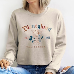 Disneyland Sweatshirt, Disneyland Est 1955, Disney Sweatshirt, Disneyland Shirt, Disneyland Shirt, Disneyland, Retro Vintage
