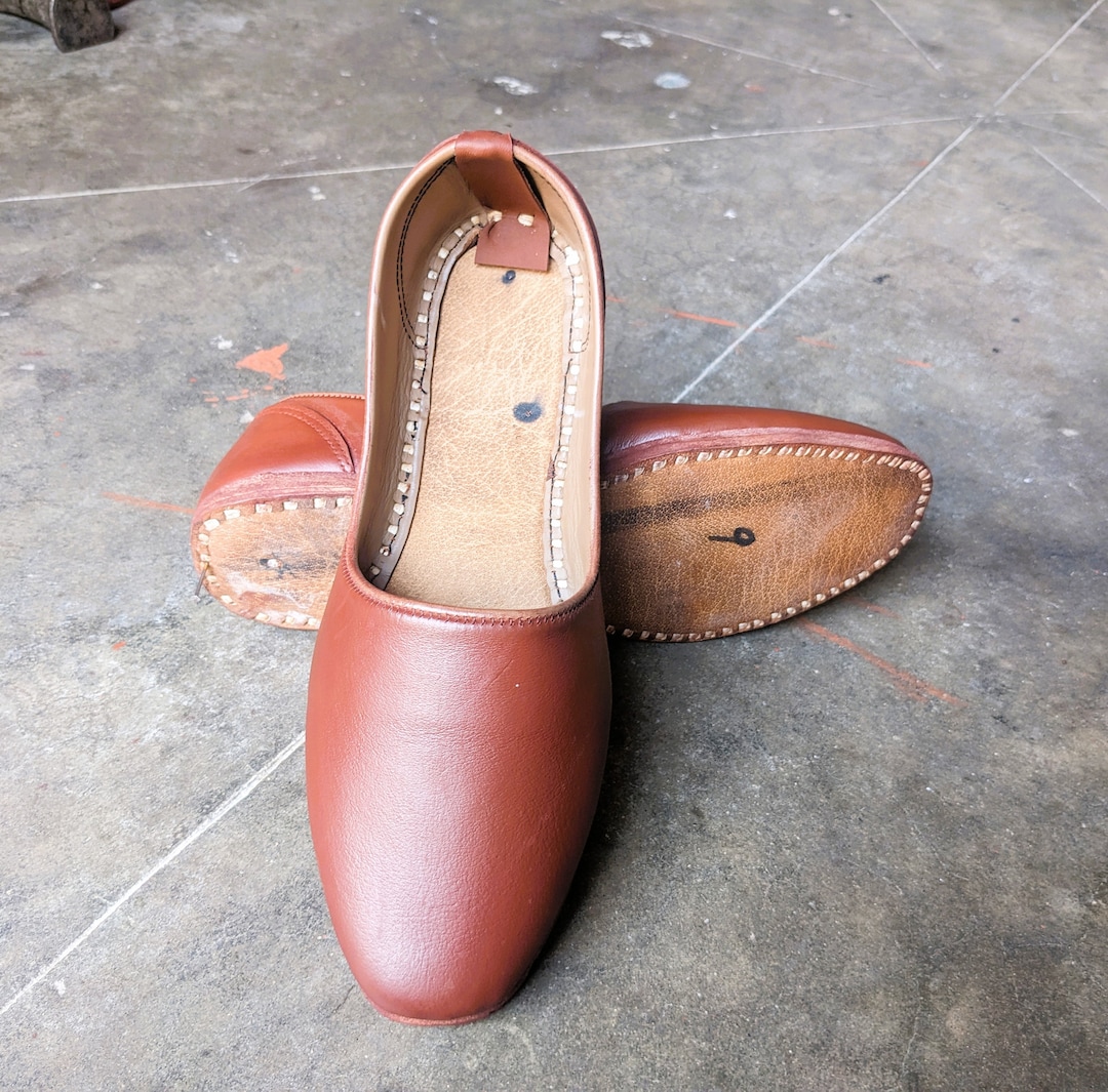 mojdi type shoes