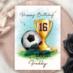 Carte de voeux personnalisée joyeux anniversaire trophée de football, carte d'anniversaire sur le thème du football pour lui, fan de football pour garçons, nom de tout âge