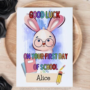 Tarjeta de felicitación personalizada para el primer día de clases, hecha a mano, divertida, con animales, en blanco, colorida, con sentimiento de buena suerte para el regreso a clases, postal con nombre.
