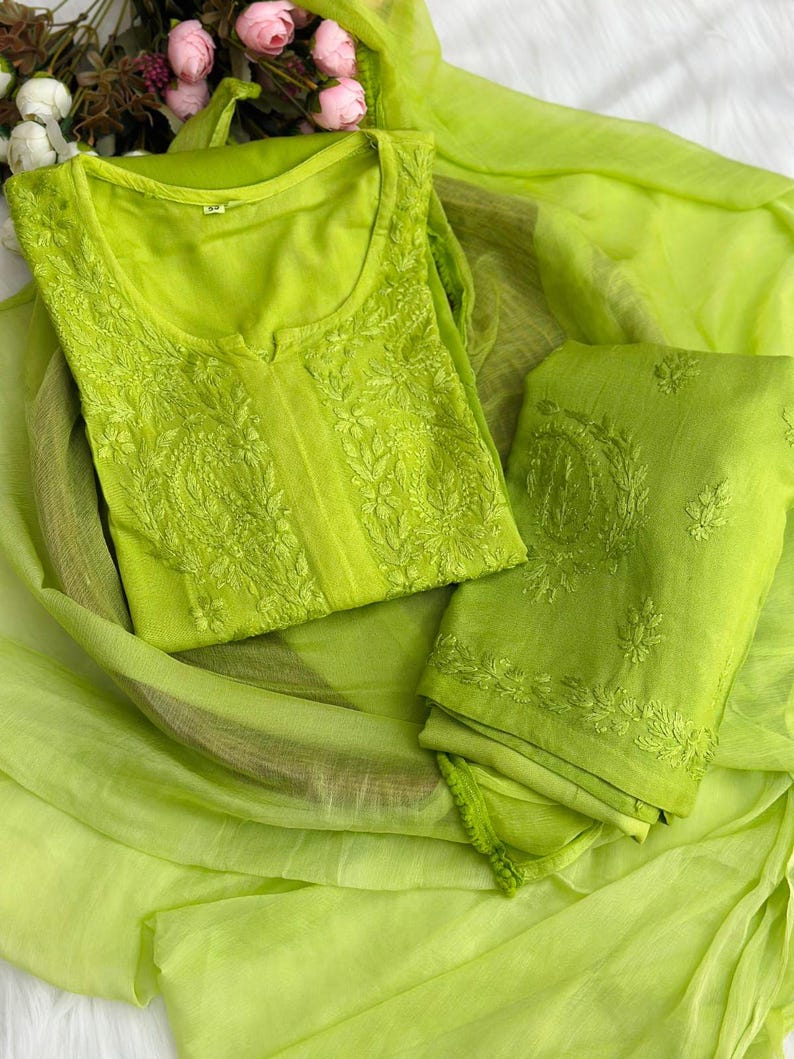 Handgjord Chikankari Kurti Palazzo Set: Färgbar Rayon Chiffon Dupatta Grön