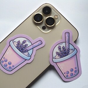 Lavender Boba Tea Sticker – Cute Purple Bubble Tea Vinyl Decal, Pastel Kawaii Drink Sticker, Waterproof Laptop & Journal Sticker, Boba Gift