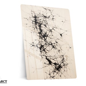 Puede incluir: Impresi&oacute;n de arte abstracto con un dise&ntilde;o en blanco y negro de un patr&oacute;n de red sobre un fondo beige.