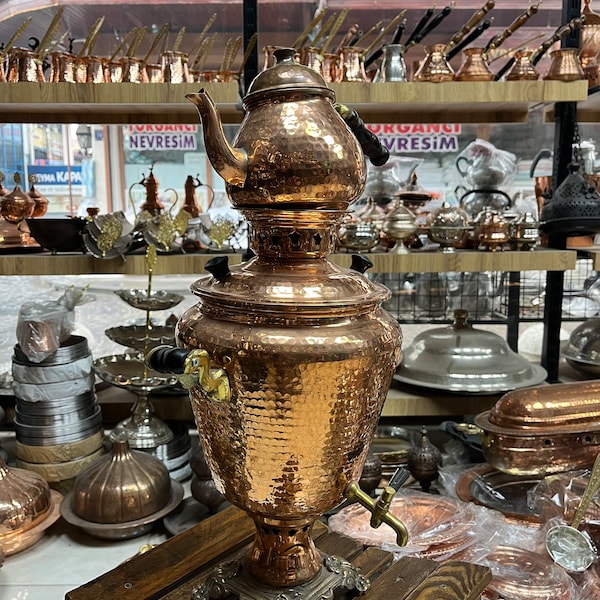 Artisan Handcrafted Copper Samovar - Elevate Your Tea Experience / semaver