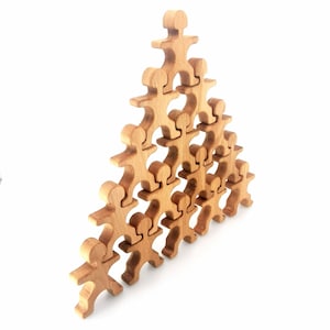 Wooden Acrobat Balancing Toy: Montessori Stacking Game (15 PCS)